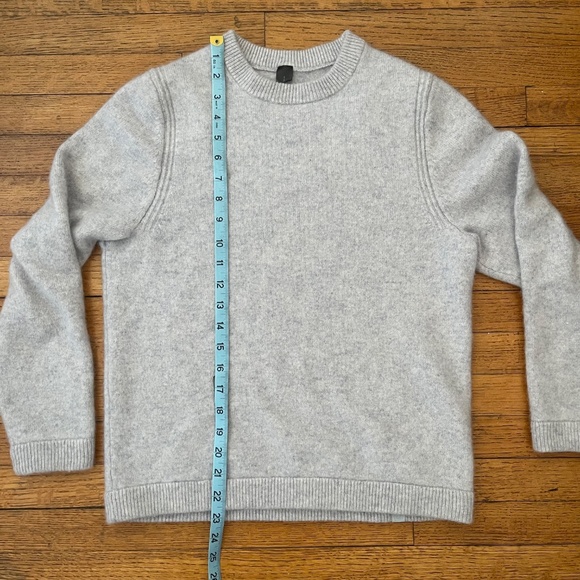 Lululemon Venture Cashmere Crewneck Sweater Grey Men's S - Picture 6 of 9
